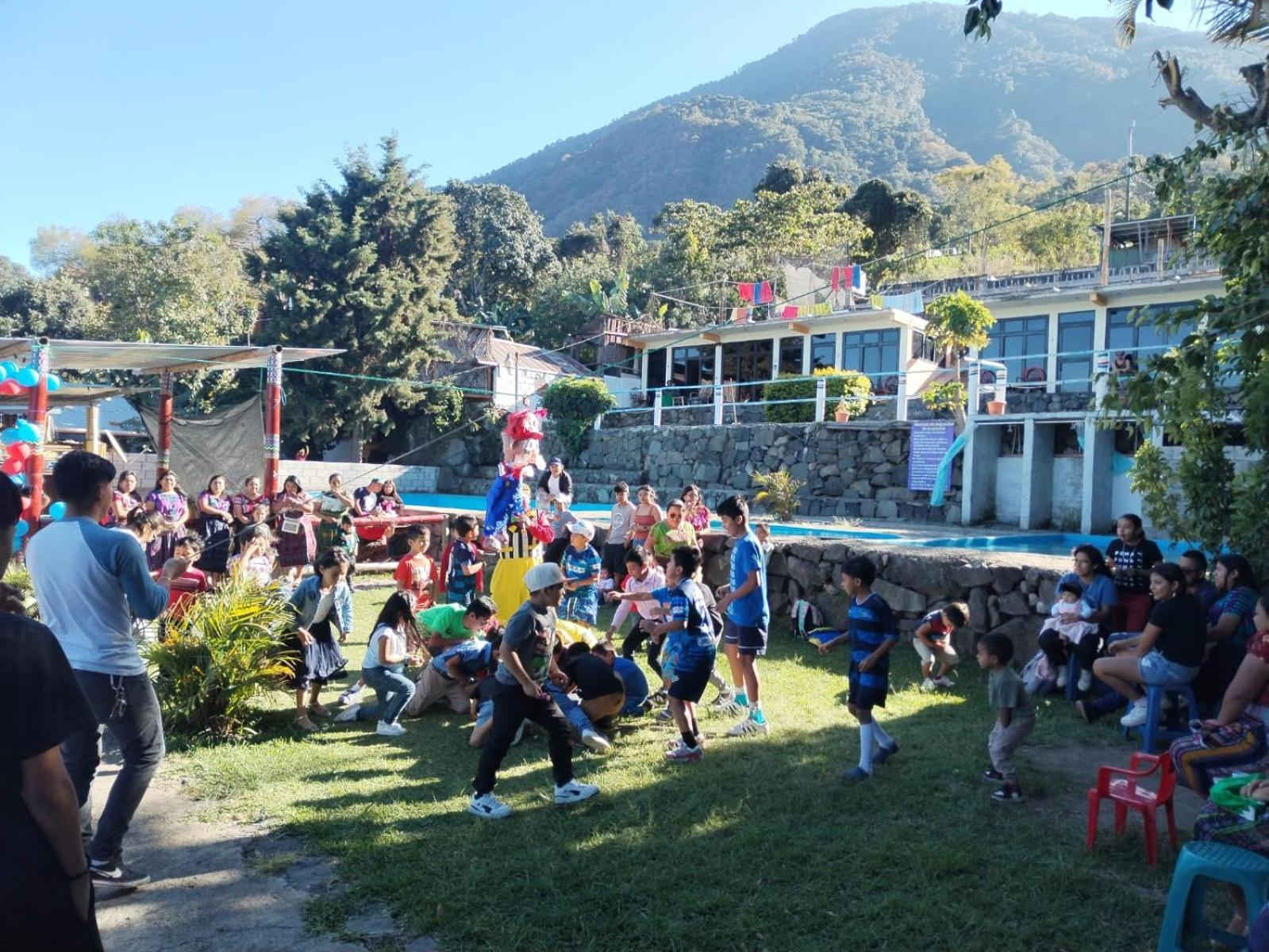 Hotel Porto Bello San Pedro La Laguna Bagian luar foto