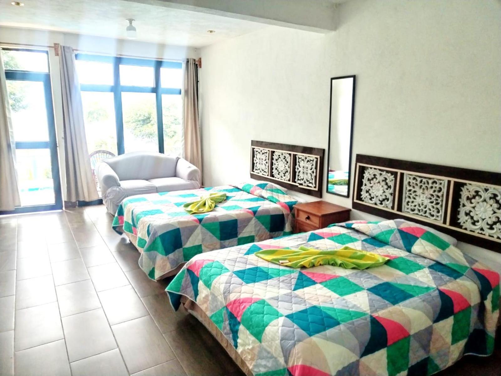 Hotel Porto Bello San Pedro La Laguna Bagian luar foto