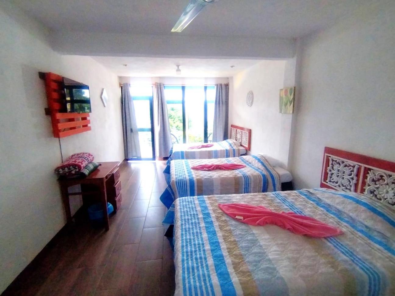 Hotel Porto Bello San Pedro La Laguna Bagian luar foto